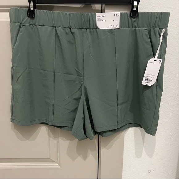 NWT Women’s Stylus Green Shorts XXL - Picture 5 of 11